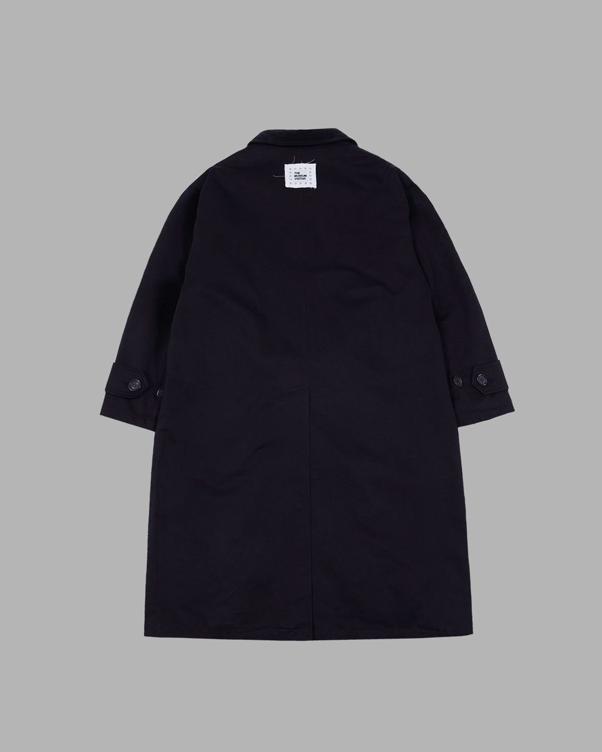 더뮤지엄비지터(THEMUSEUMVISITOR) CORDUROY COLLAR MAC COAT (BLACK)