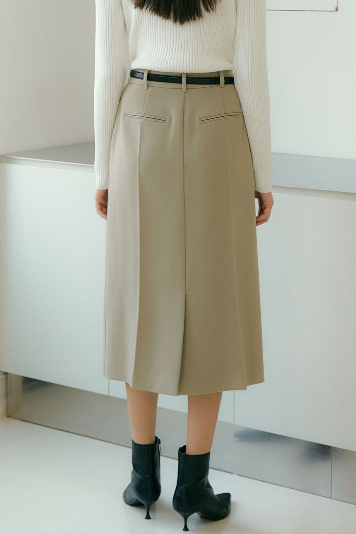 더페니(THE PENNY) BASIC SLIT SKIRT