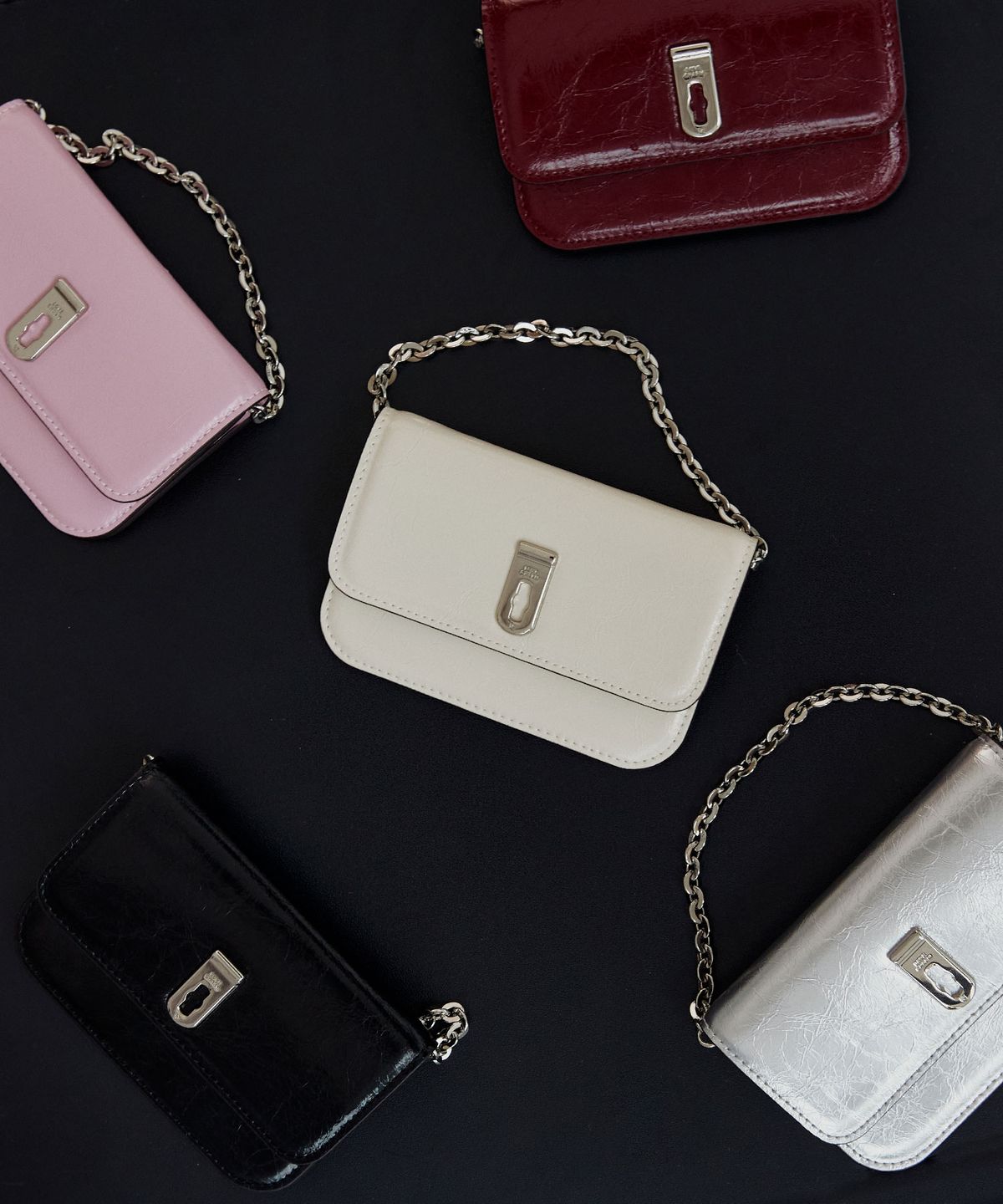 러브참(LOVECHARM) [아나 월렛백] Anna Wallet Bag