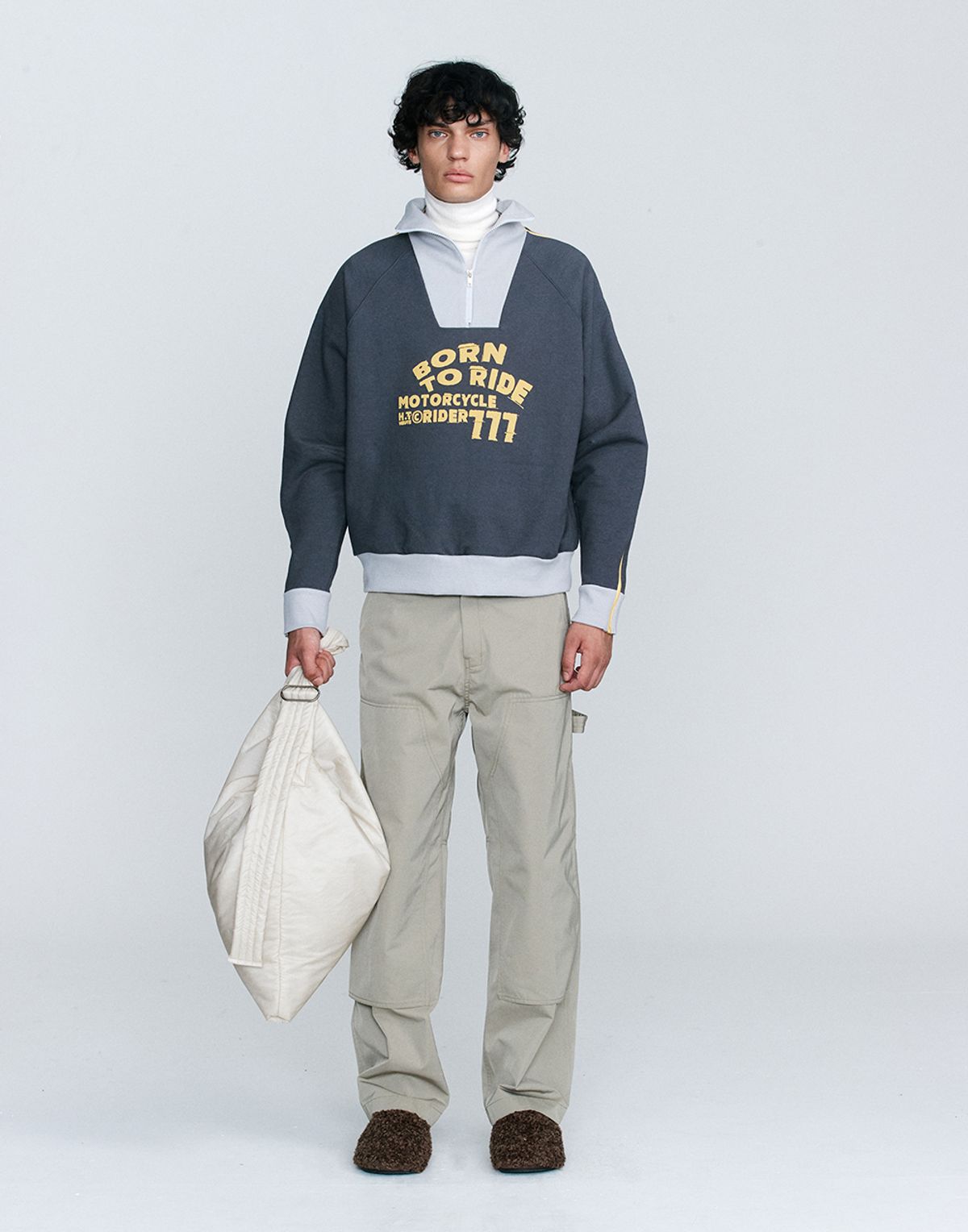 호이테(HEUTE) BORN TO RIDE SWEATSHIRTS (CHARCOAL)