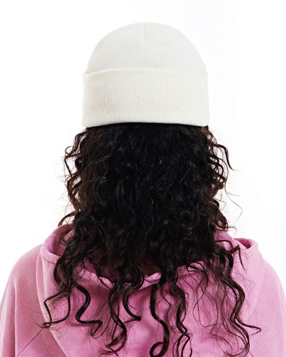더뮤지엄비지터(THEMUSEUMVISITOR) CUBIC LOGO STITCHED BEANIE (WHITE)