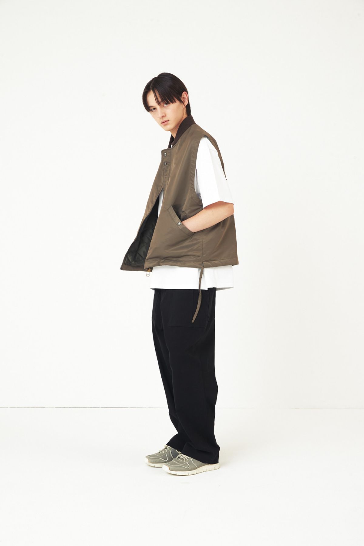 홀리선(HORLISUN) Cooper Nylon Vest Olive Night
