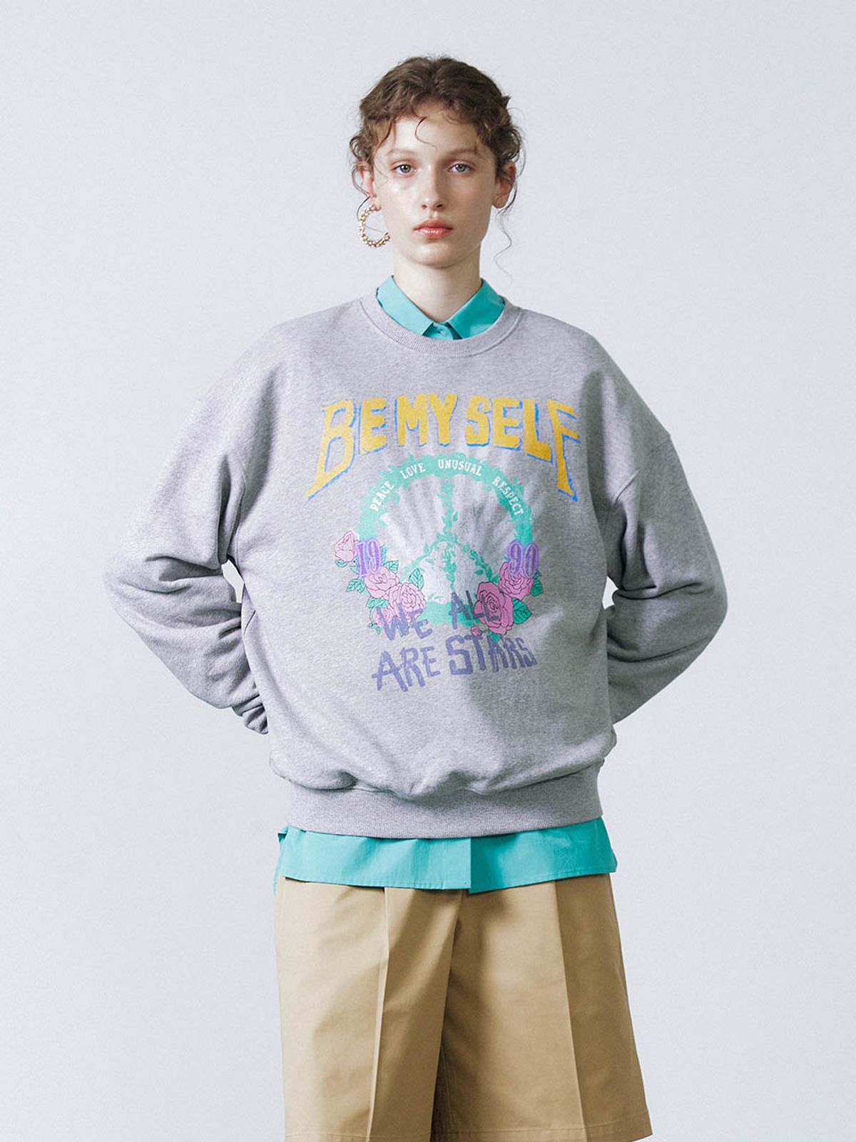 레이브(RAIVE) Peacemark Graphic Sweatshirt in L/Grey VW3AE102-11