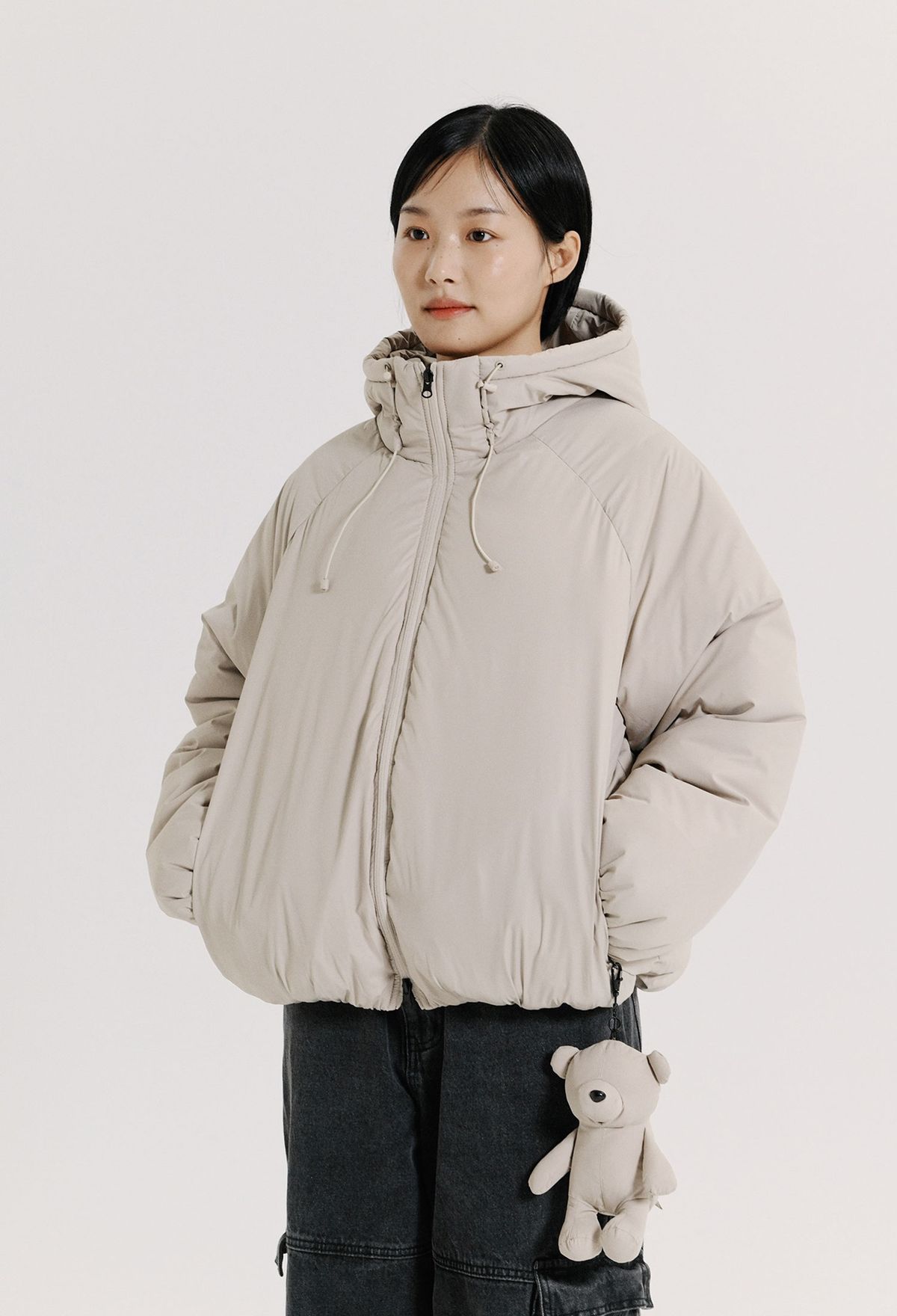 피지컬 디파트먼트(PHYSICAL DEPARTMENT) BEAR KEYRING PUFFER JACKET GREIGE