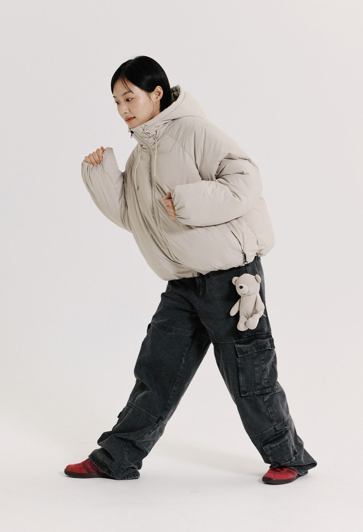 피지컬 디파트먼트(PHYSICAL DEPARTMENT) BEAR KEYRING PUFFER JACKET GREIGE