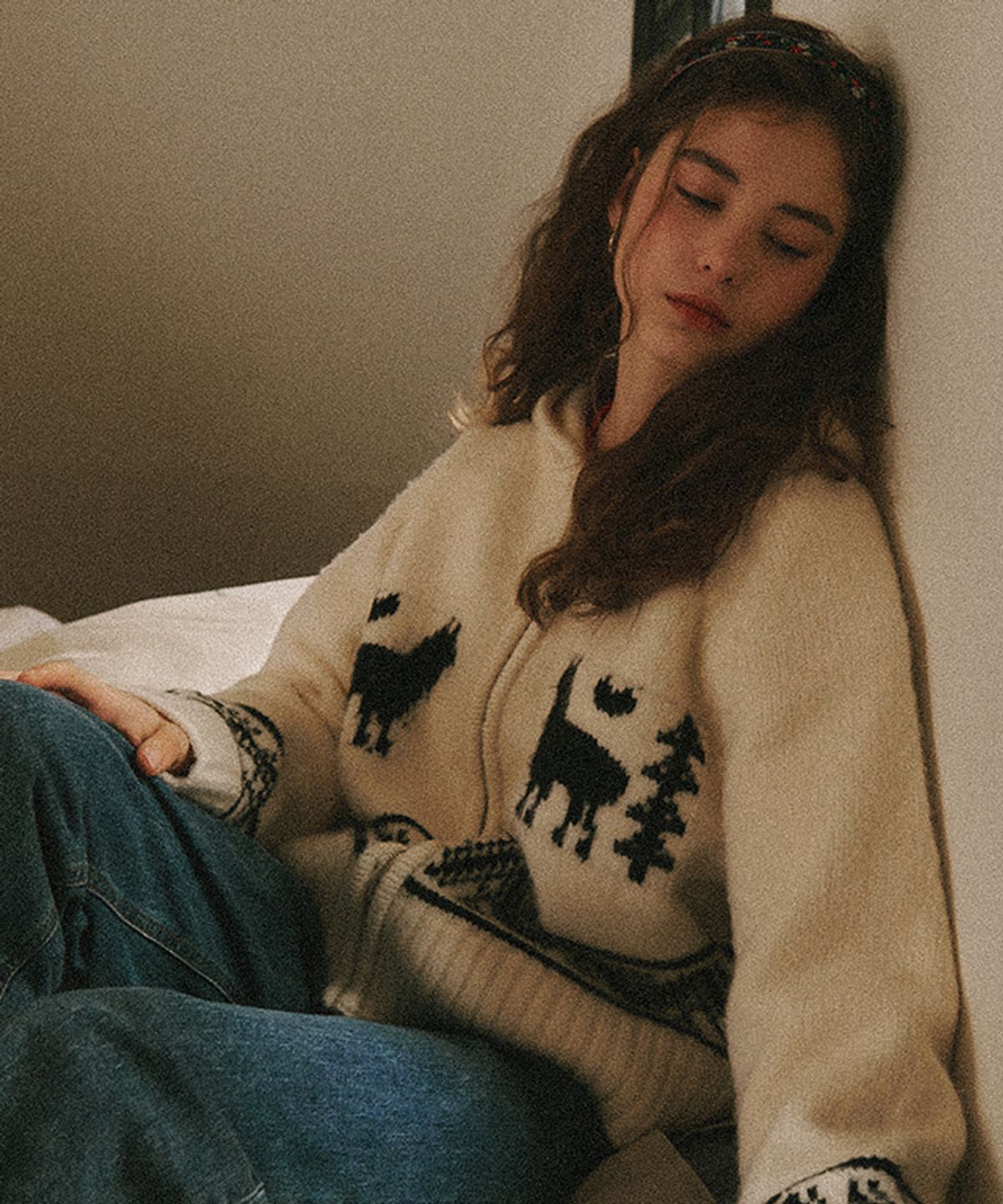 론론(RONRON) ALPACA JACQUARD HOOD ZIP-UP KNIT CREAM