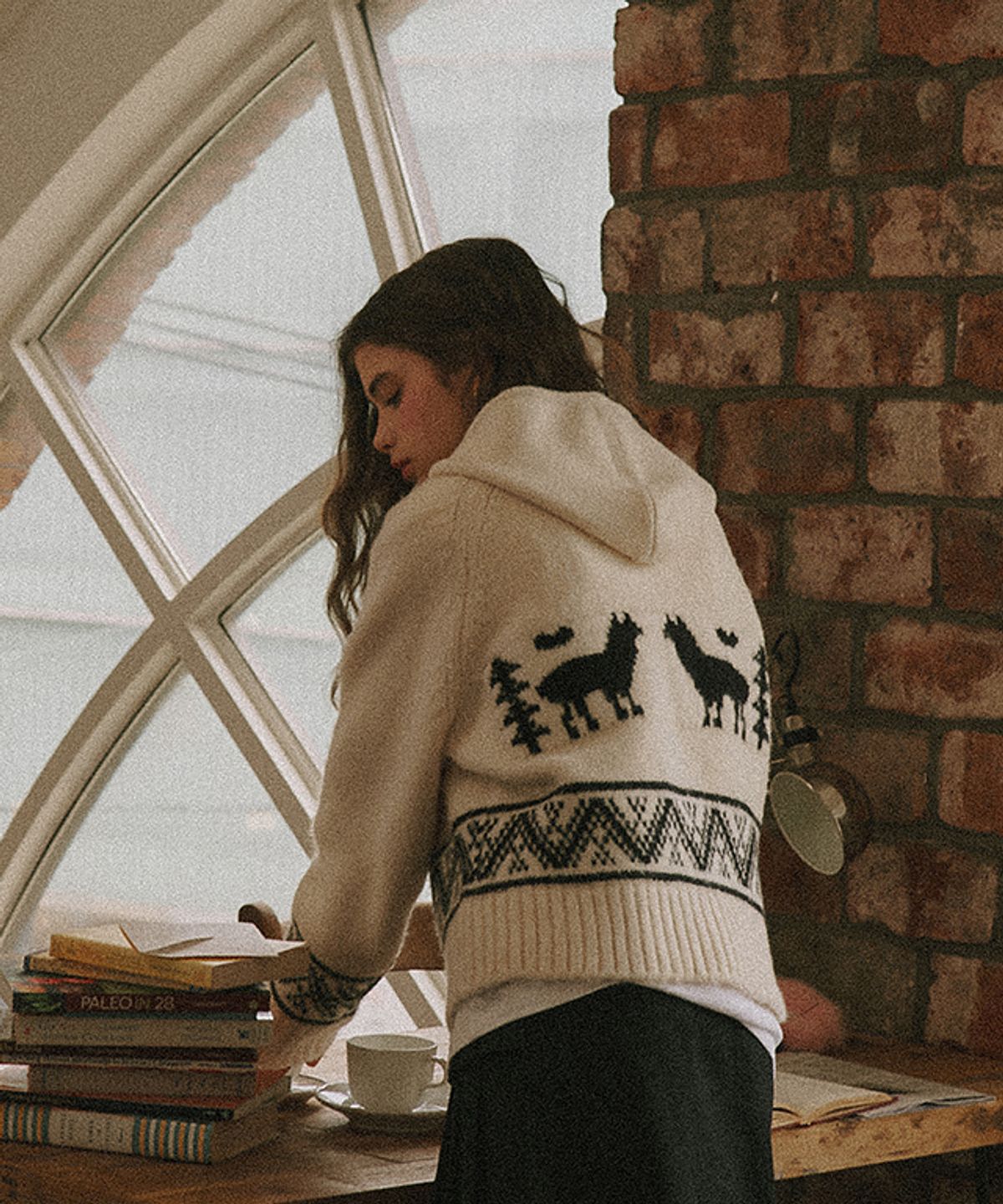 론론(RONRON) ALPACA JACQUARD HOOD ZIP-UP KNIT CREAM