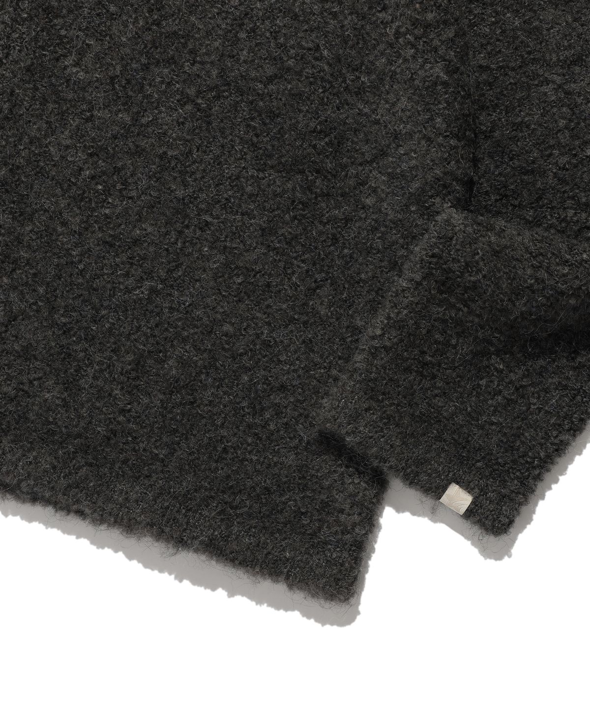 피지컬 디파트먼트(PHYSICAL DEPARTMENT) BOUCLE PK CARDIGAN CHARCOAL