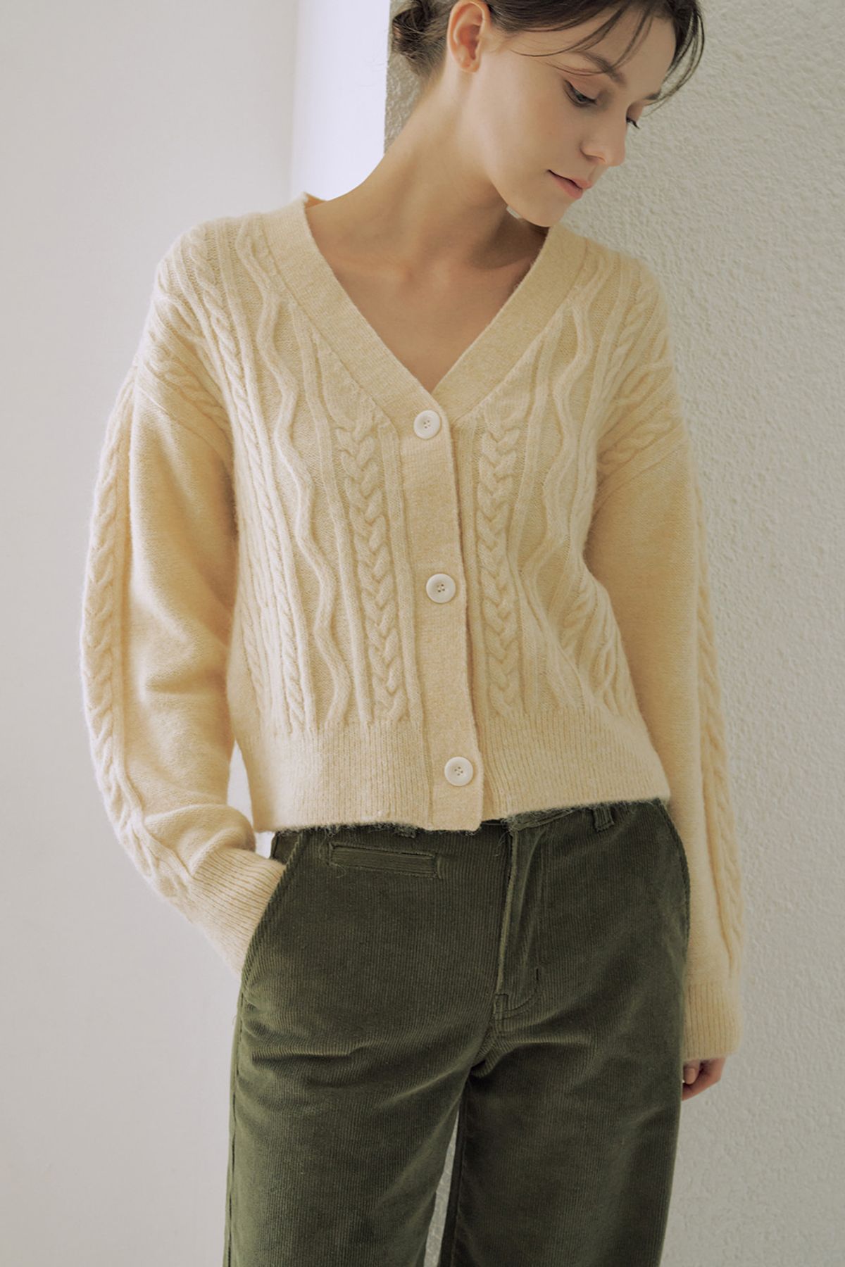 더페니(THE PENNY) CABLE CARDIGAN KNIT