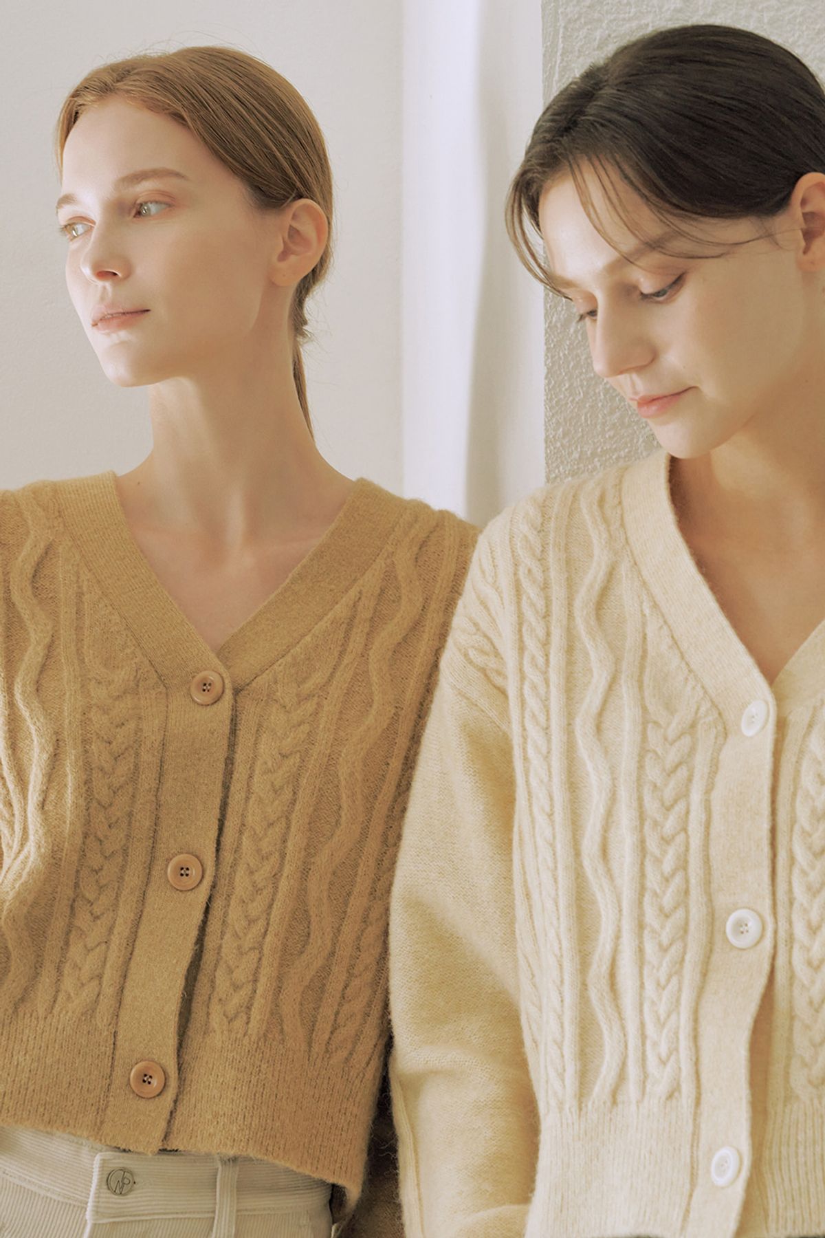 더페니(THE PENNY) CABLE CARDIGAN KNIT