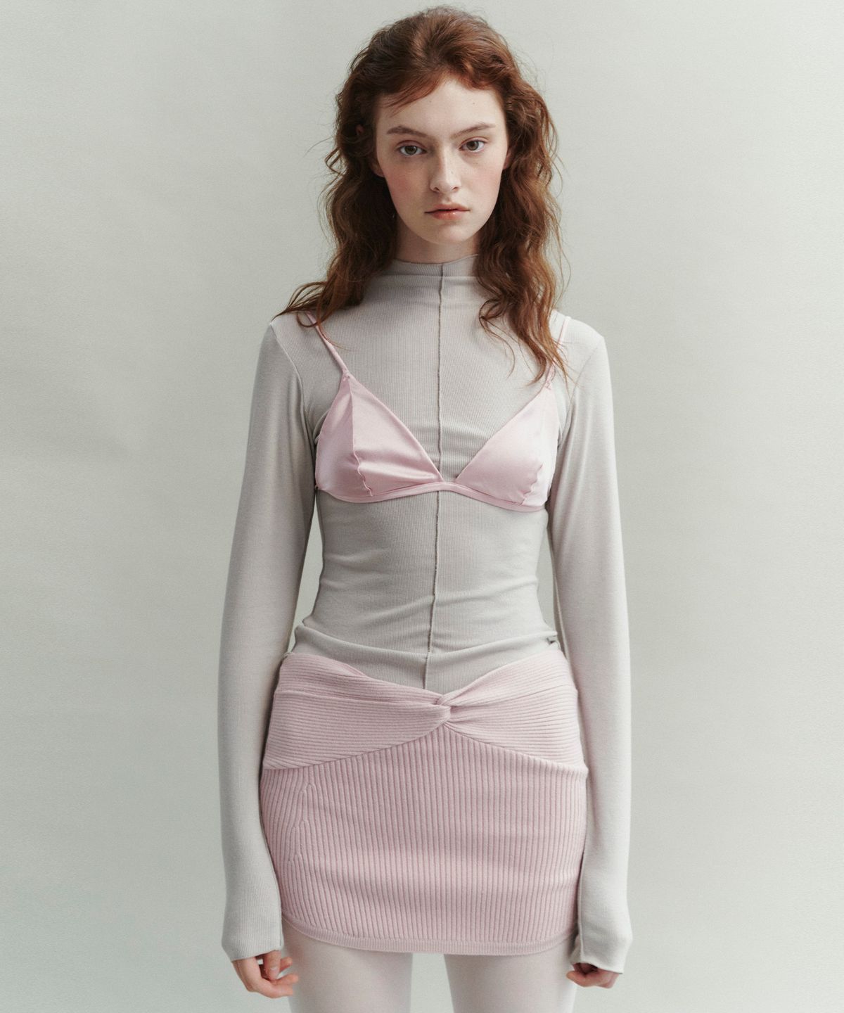 쏘이르(SO IR) HALF NECK RIBBED TOP - BEIGE
