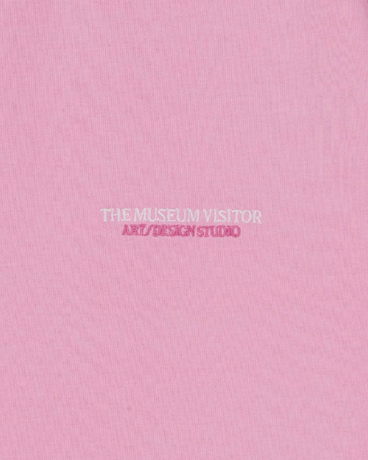 더뮤지엄비지터(THEMUSEUMVISITOR) LOGO SPRAY WASHED T-SHIRTS (PINK)