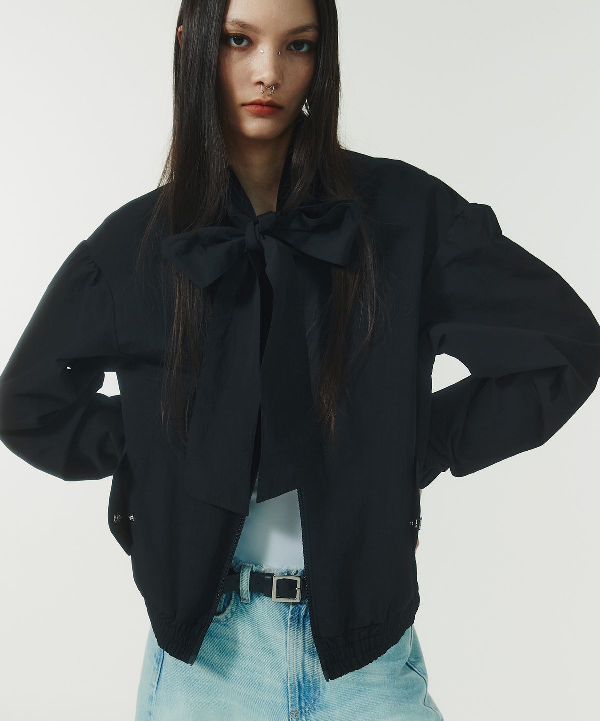 낫노잉(NOTKNOWING) Big Ribbon Tie Windbreaker (BLACK)