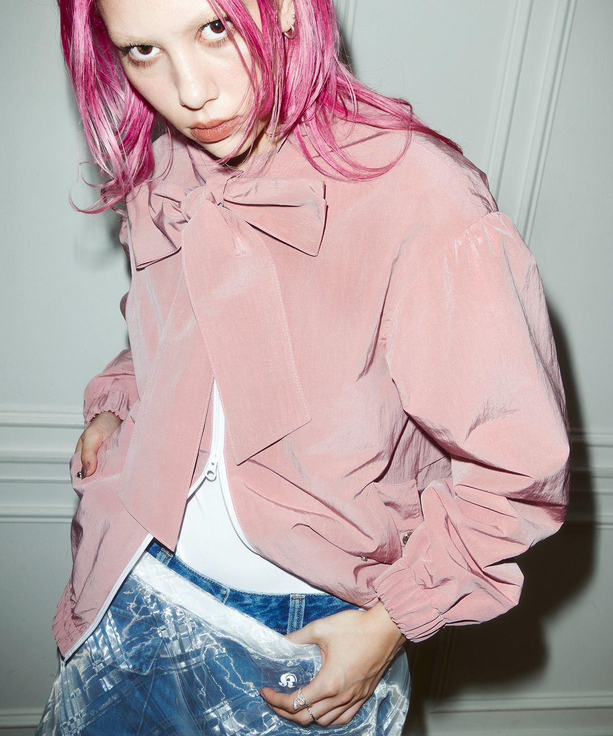 낫노잉(NOTKNOWING) Big Ribbon Tie Windbreaker (DUSTY PINK)