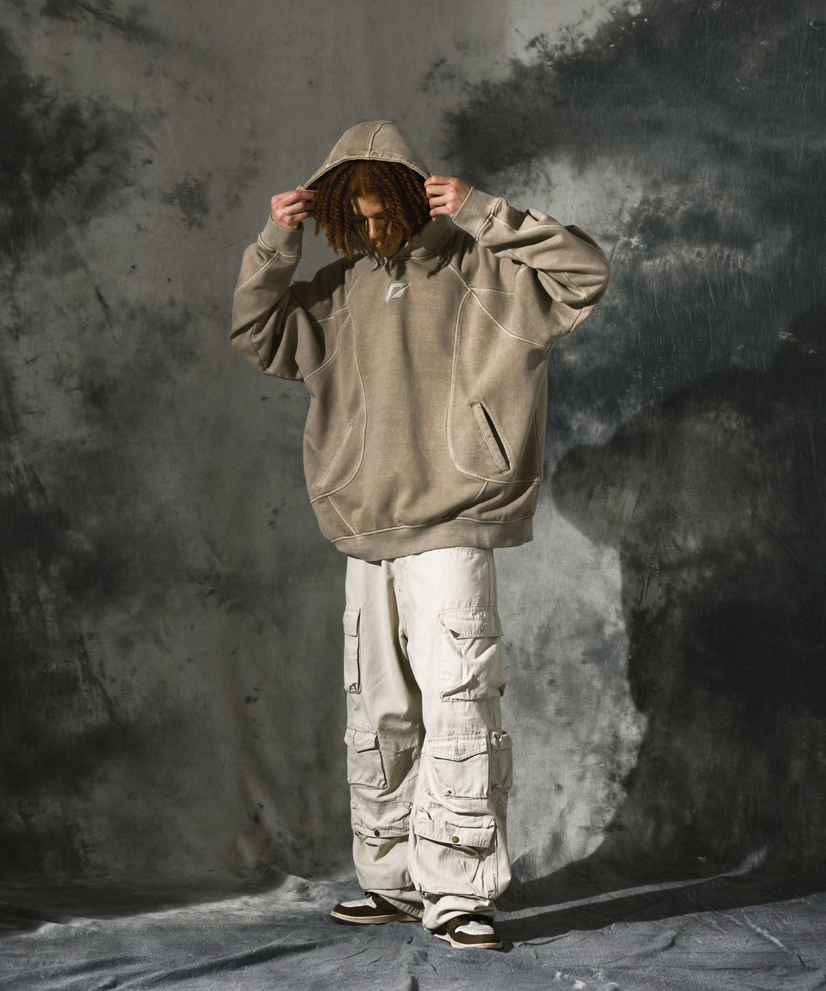 도미넌트(DOMINANT) [Heavy Cotton] Pigment Washing Puzzle Embroidered Hoodie_Olive
