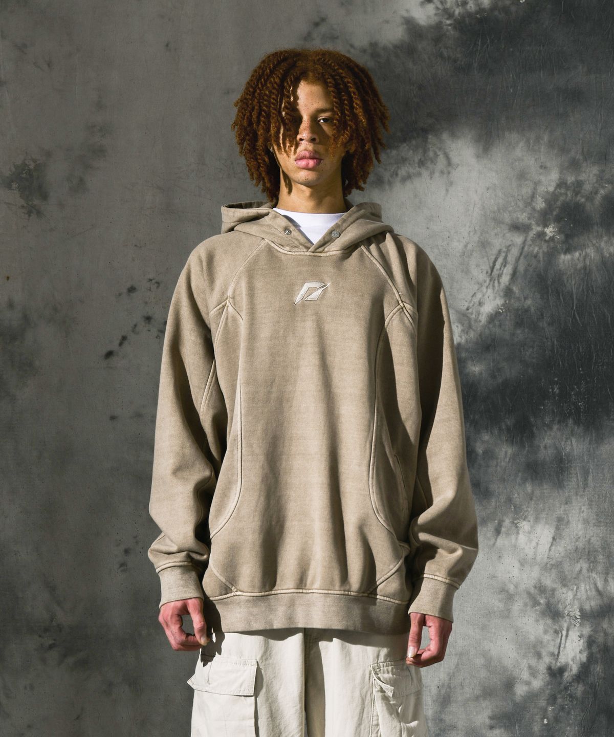도미넌트(DOMINANT) [Heavy Cotton] Pigment Washing Puzzle Embroidered Hoodie_Olive