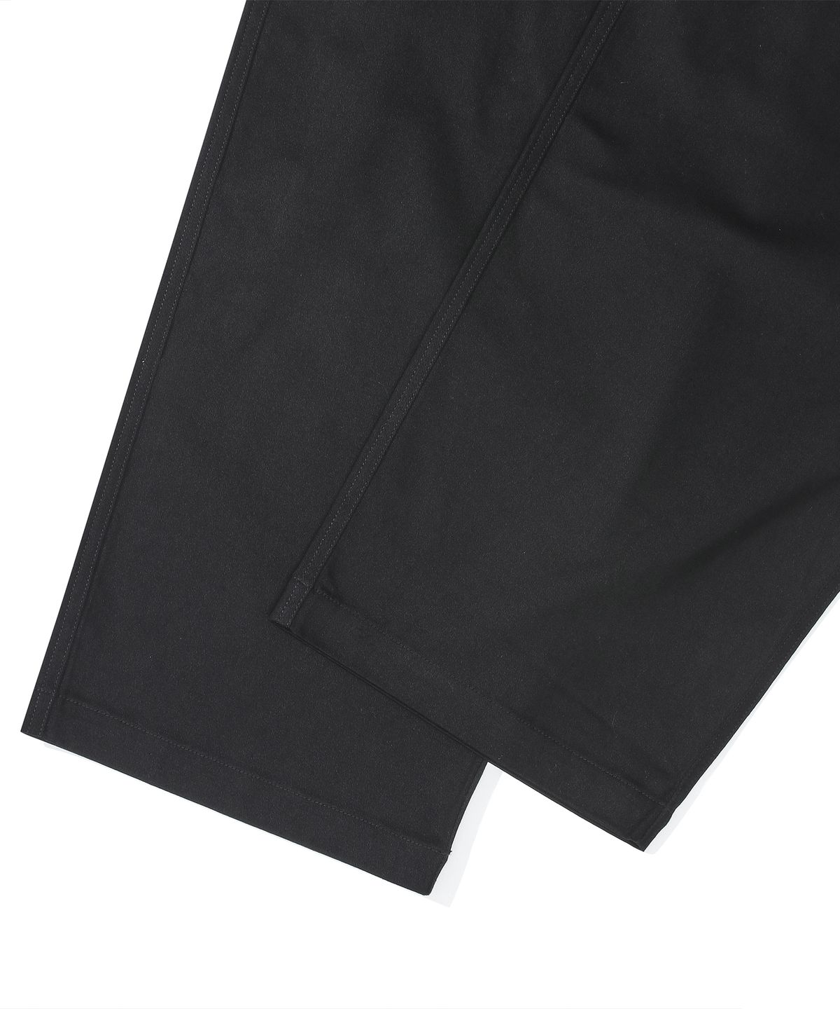 컬럼비아 유니버시티(COLUMBIA UNIVERSITY) M-LABEL LOOSE-FIT PINTUCK PANTS 블랙