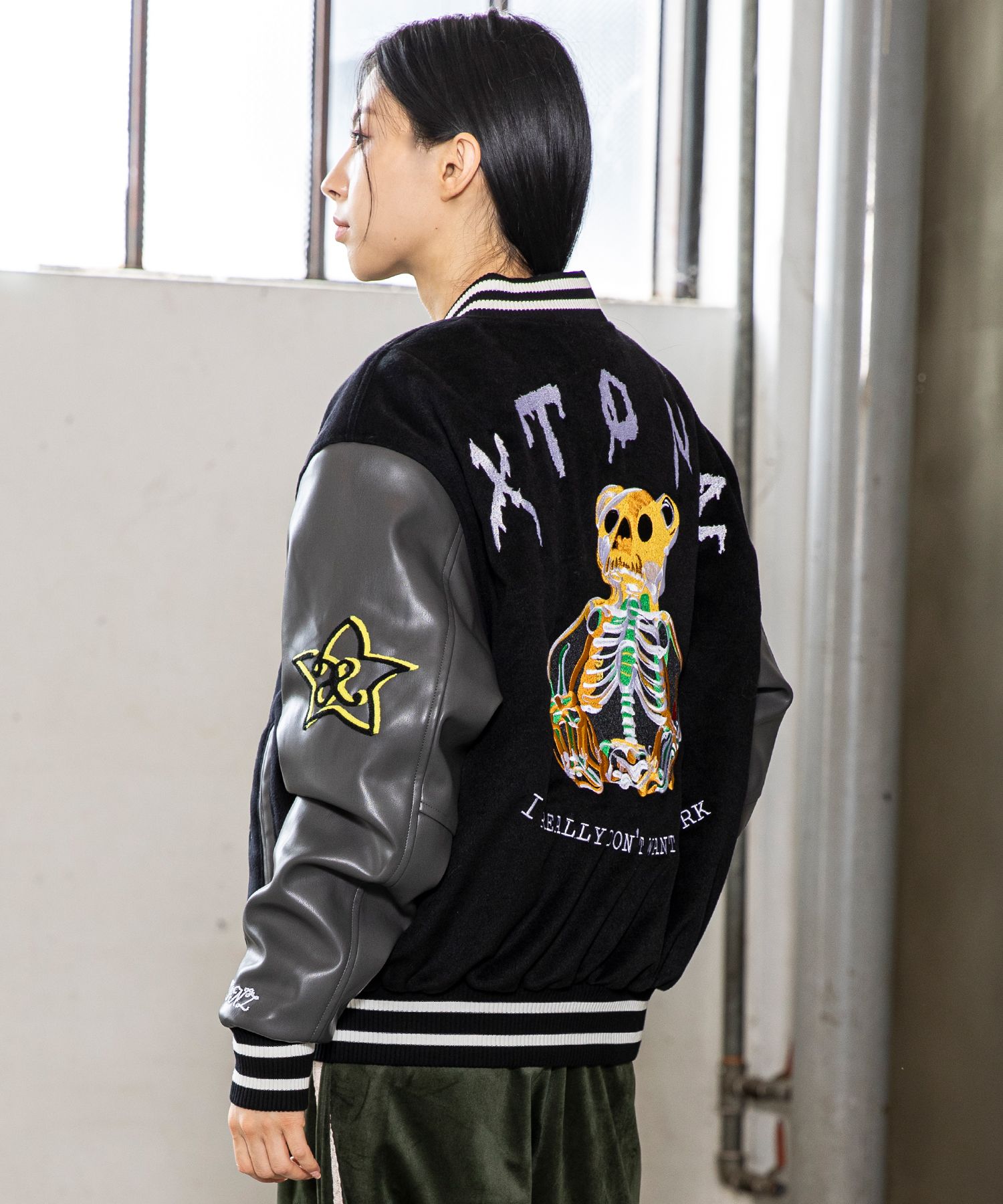 アウターその他 XTONZ XJ110 Star Jelly Bear Varsity Jacket GREEN XJ110 MUSINSA公式 | XTONZ XJ110 Star Jelly Bear Varsity Jacket (BLACK)