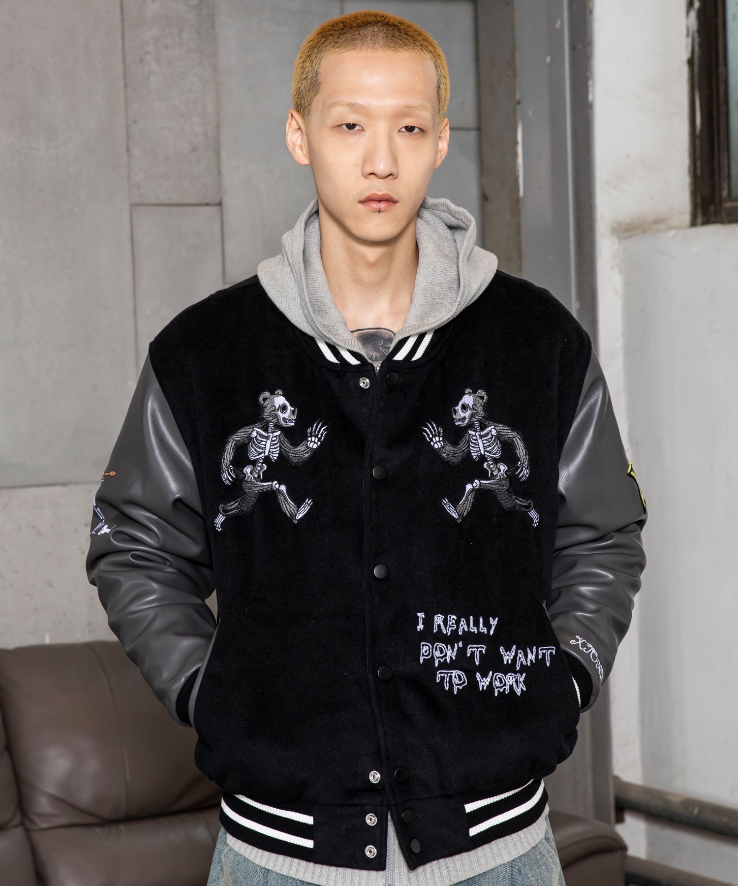 MUSINSA公式 | XTONZ XJ110 Star Jelly Bear Varsity Jacket (BLACK)
