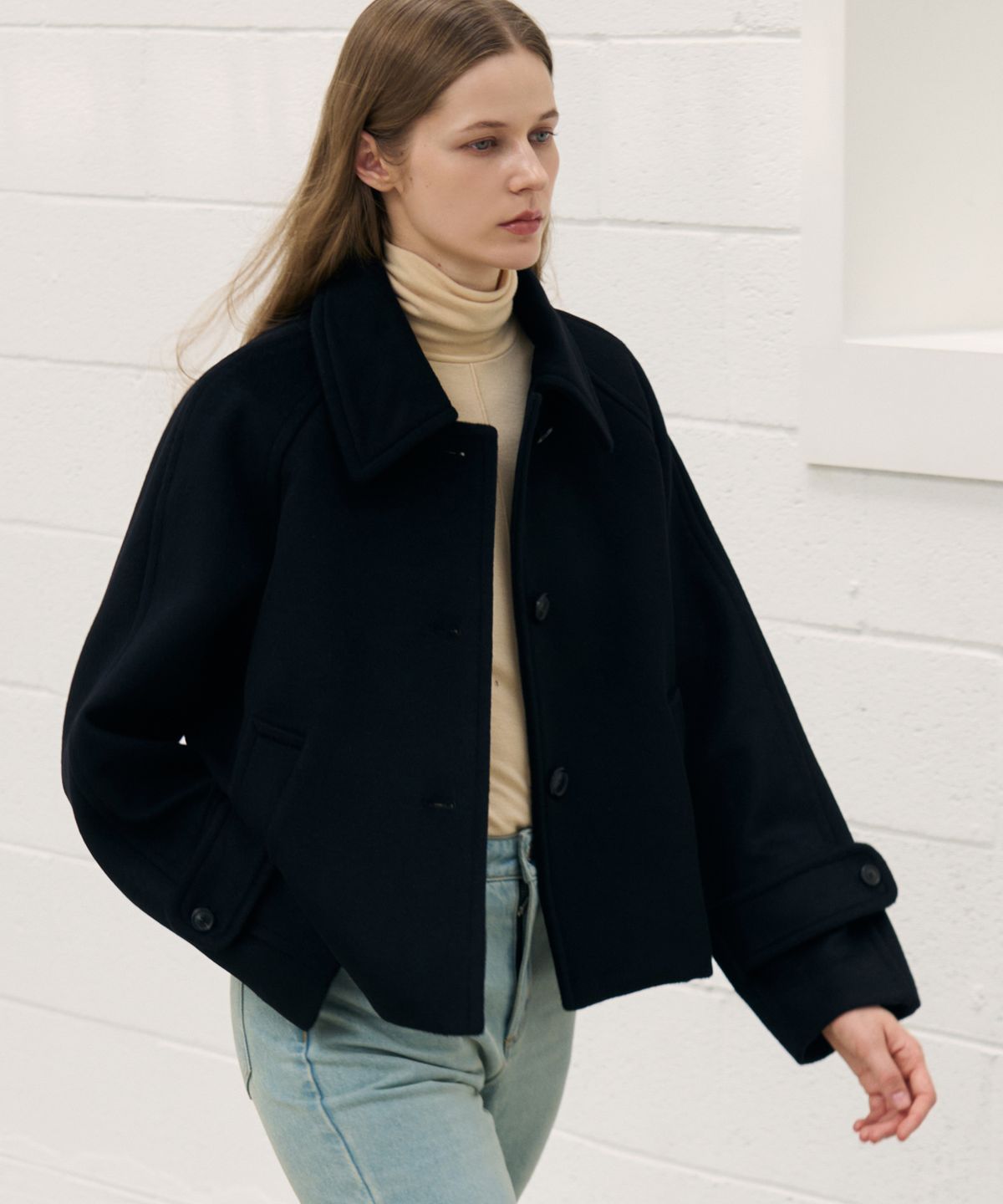 드로우핏 우먼(DRAWFIT WOMEN) 소프트 캐시미어 레글런 숏 코트 [CREAM]