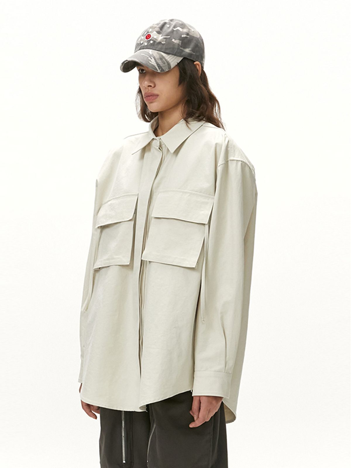 모어댄파라다이스(MORE THAN PARADISE) OVERSIZED POCKET SHIRT - BEIGE