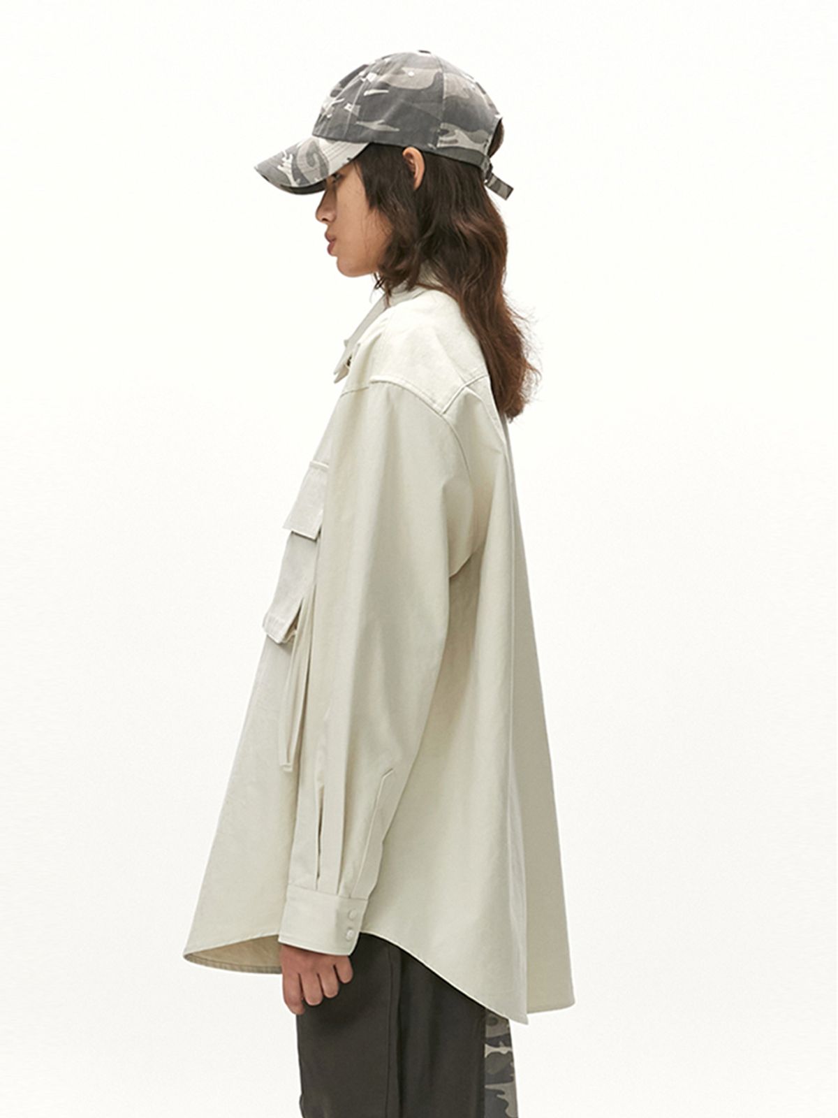 모어댄파라다이스(MORE THAN PARADISE) OVERSIZED POCKET SHIRT - BEIGE