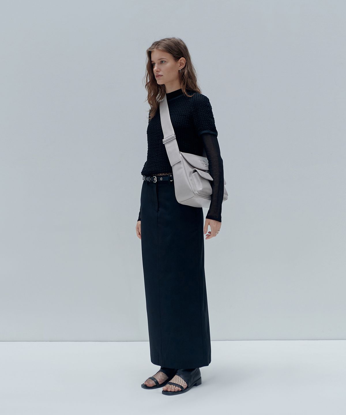 크리스틴프로젝트(CHRISTINE PROJECT) POST POCKET BAG(CREAMY OYSTER)