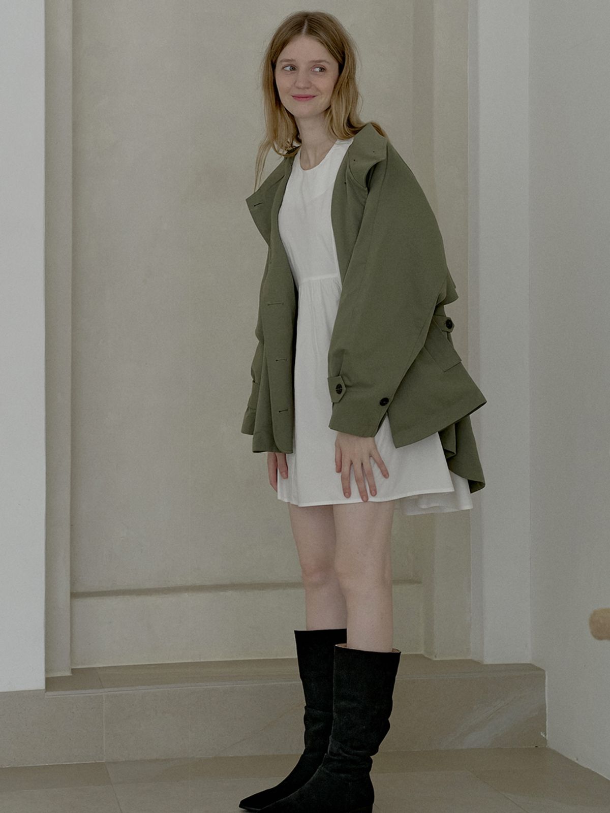 아방(AVANT-G) Oversize Half Trench Coat - KHAKI