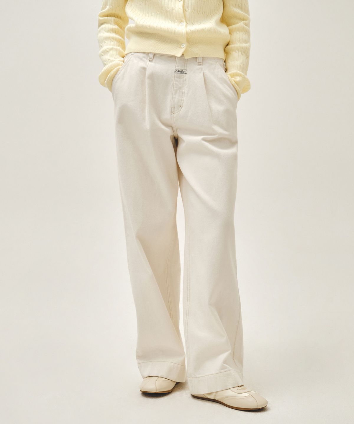 마리떼 프랑소와 저버(MARITHÉ + FRANҪOIS GIRBAUD) W LOW-WAIST TUCK WIDE DENIM PANTS ecru