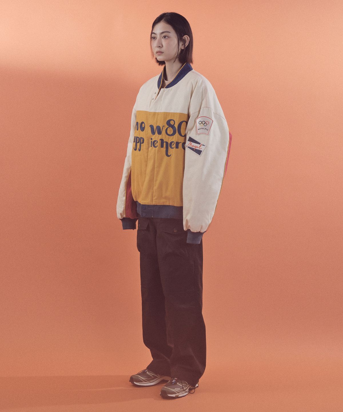마욜(MAYOL) 유니섹스 자수 와펜 점퍼_옐로우