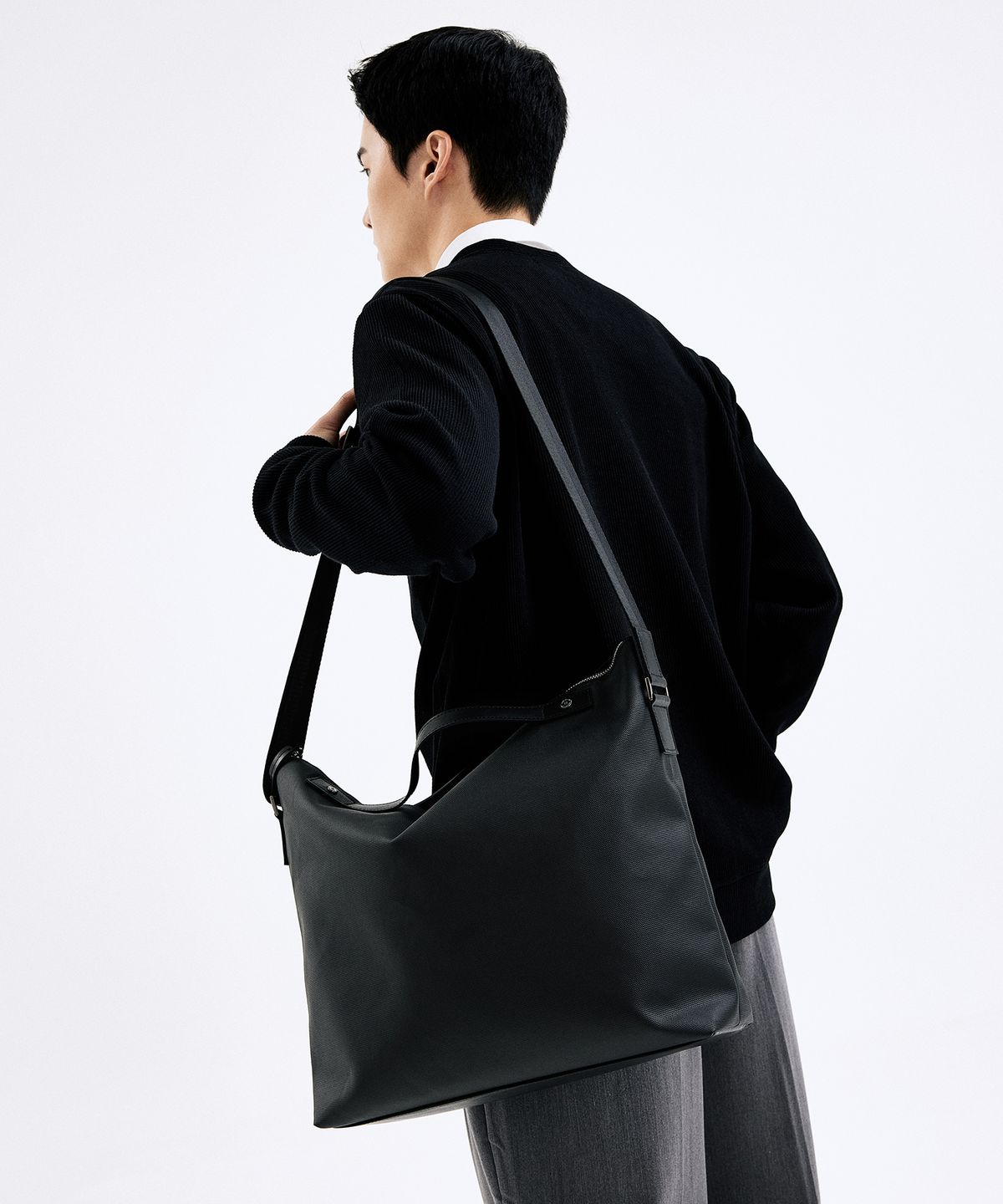 베드포드일레븐스(BEDFORD11TH) 15인치 수납 펑셔널2웨이 라지메신저백 [black]