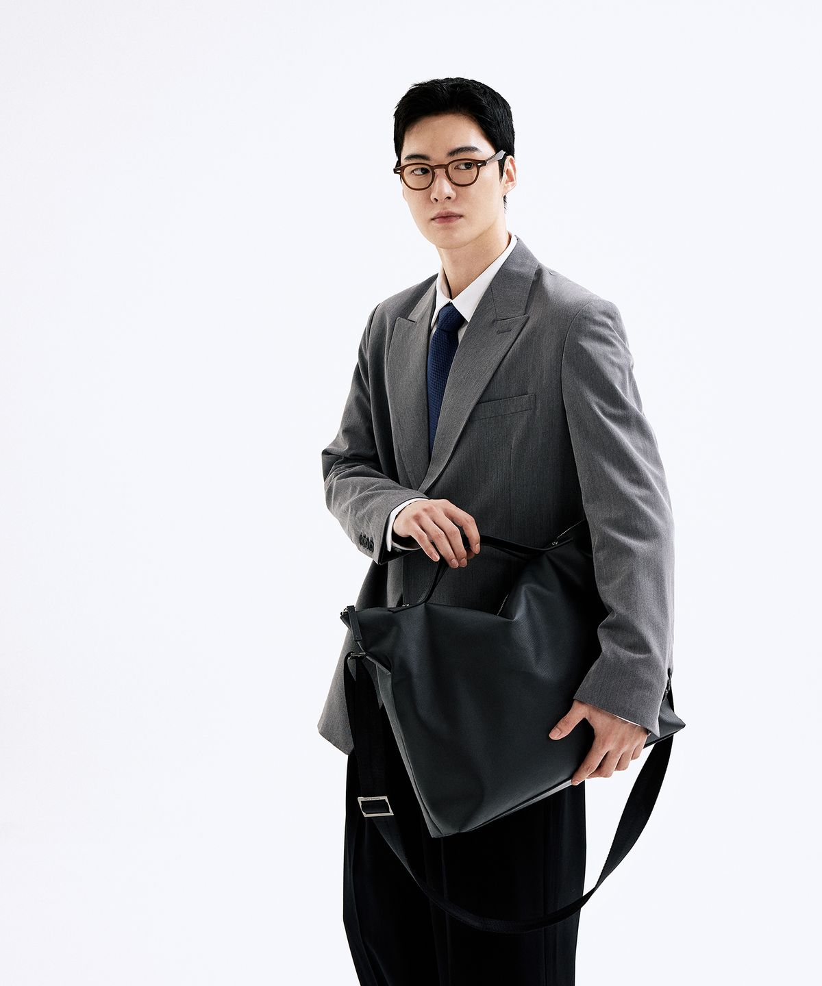 베드포드일레븐스(BEDFORD11TH) 15인치 수납 펑셔널2웨이 라지메신저백 [black]