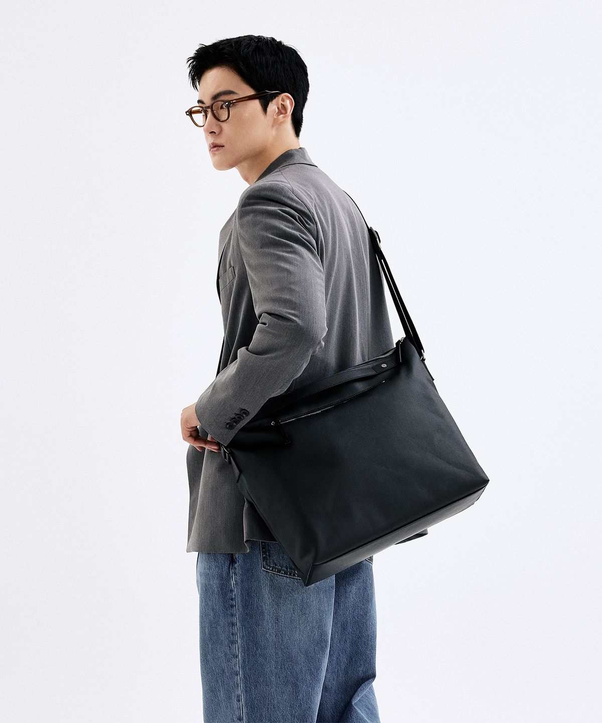 베드포드일레븐스(BEDFORD11TH) 15인치 수납 펑셔널2웨이 라지메신저백 [black]
