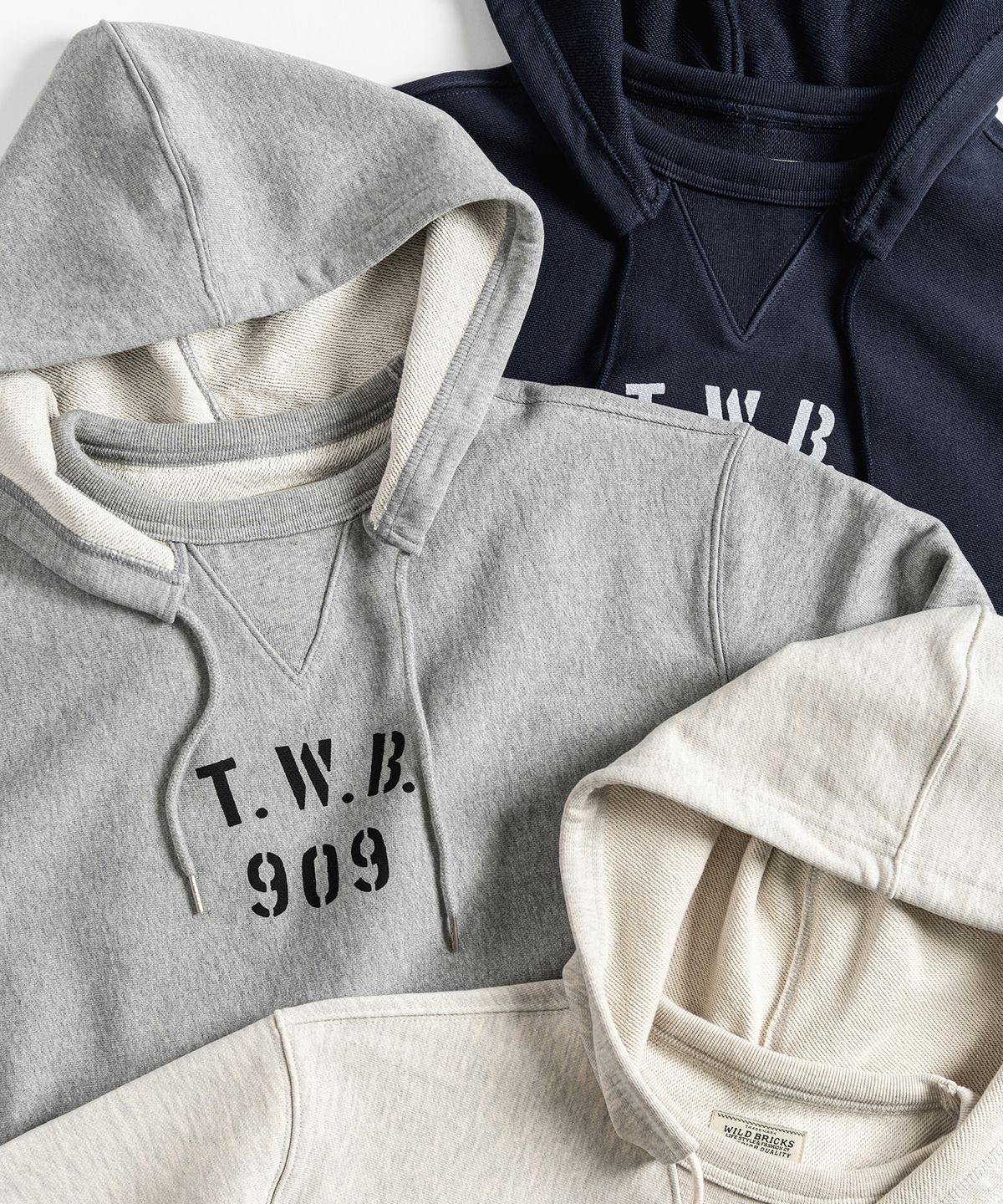 와일드 브릭스(WILD BRICKS) TWB ATTACHED HOODIE (navy)