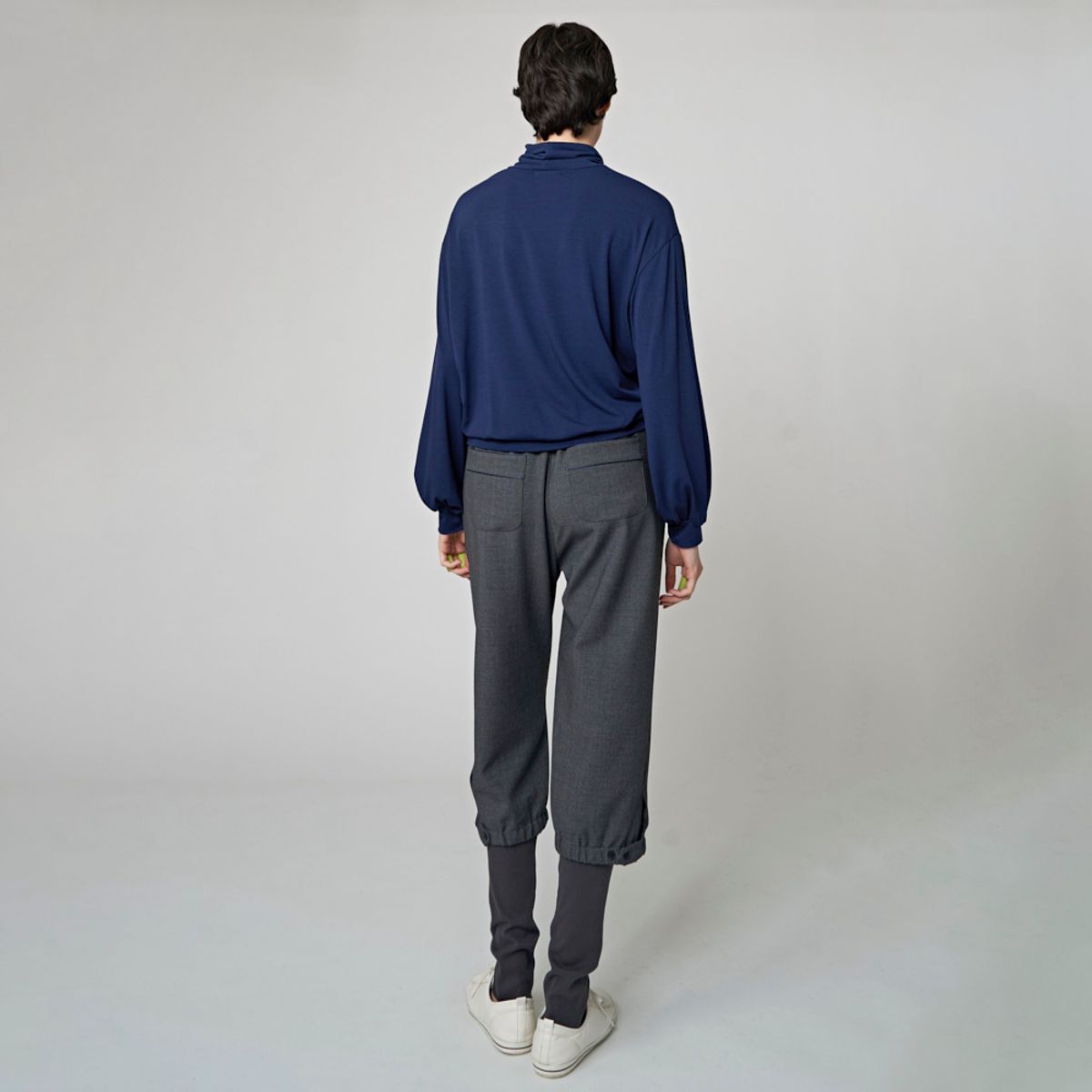 애스플래폼(ATHPLATFORM) AW32TL05 슬릿 슬리브 탑_다크 블루