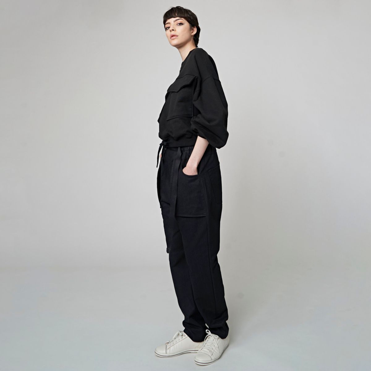 애스플래폼(ATHPLATFORM) AW32TL04 플랩포켓 스웻셔츠_블랙