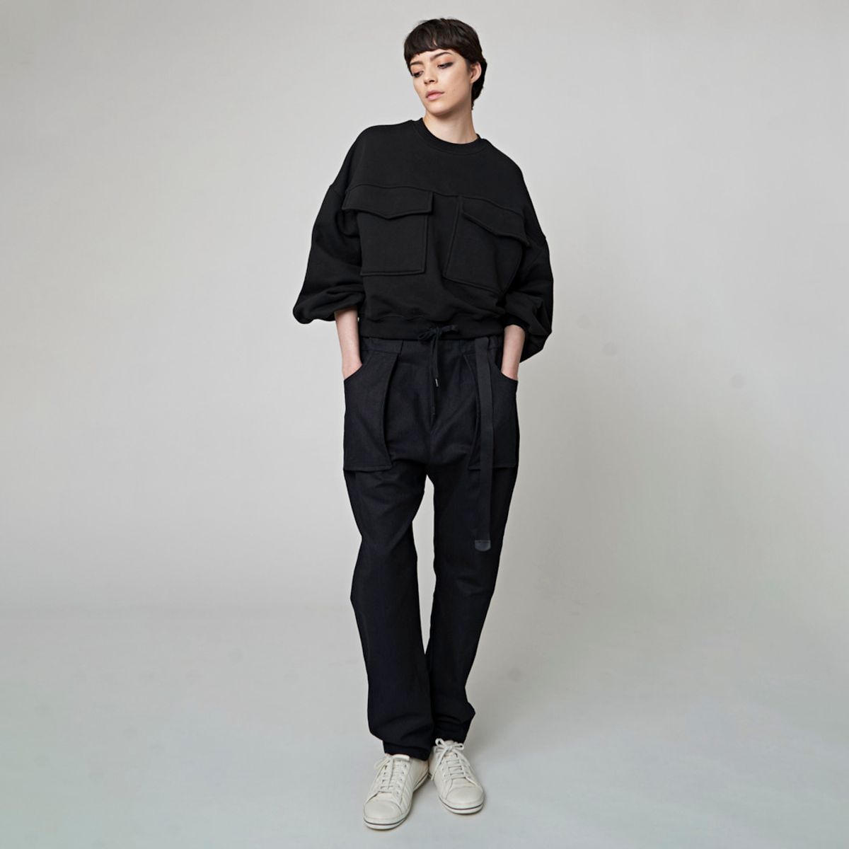 애스플래폼(ATHPLATFORM) AW32TL04 플랩포켓 스웻셔츠_블랙