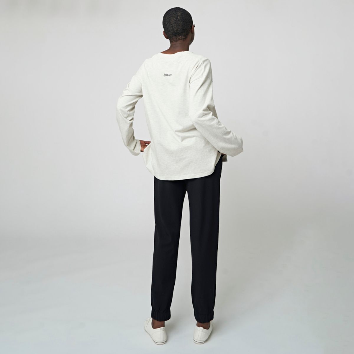 애스플래폼(ATHPLATFORM) AU32TL02 루즈핏 레이어탑_멜란지 베이지