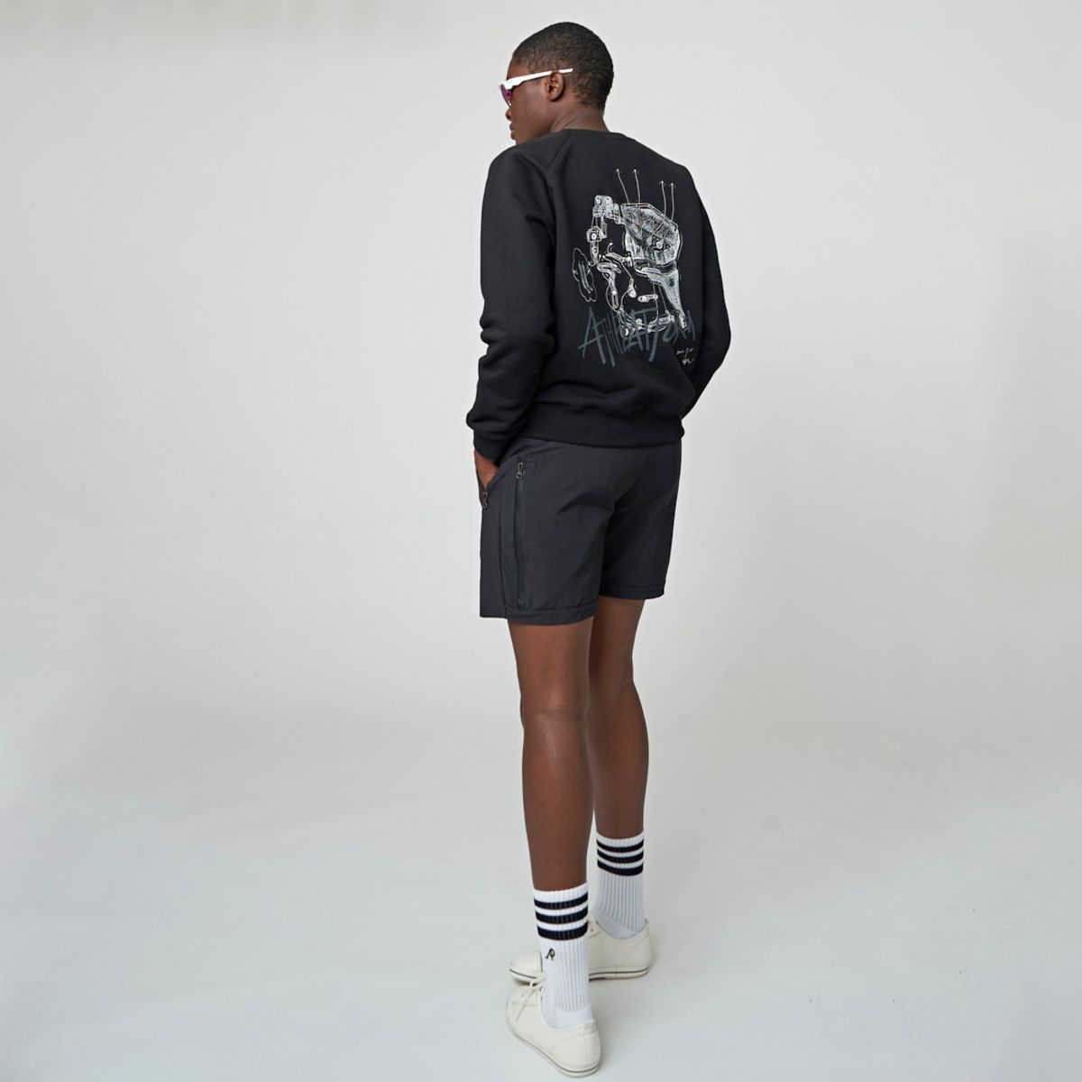 애스플래폼(ATHPLATFORM) AU32TL03 쏘잉 스웻셔츠_블랙
