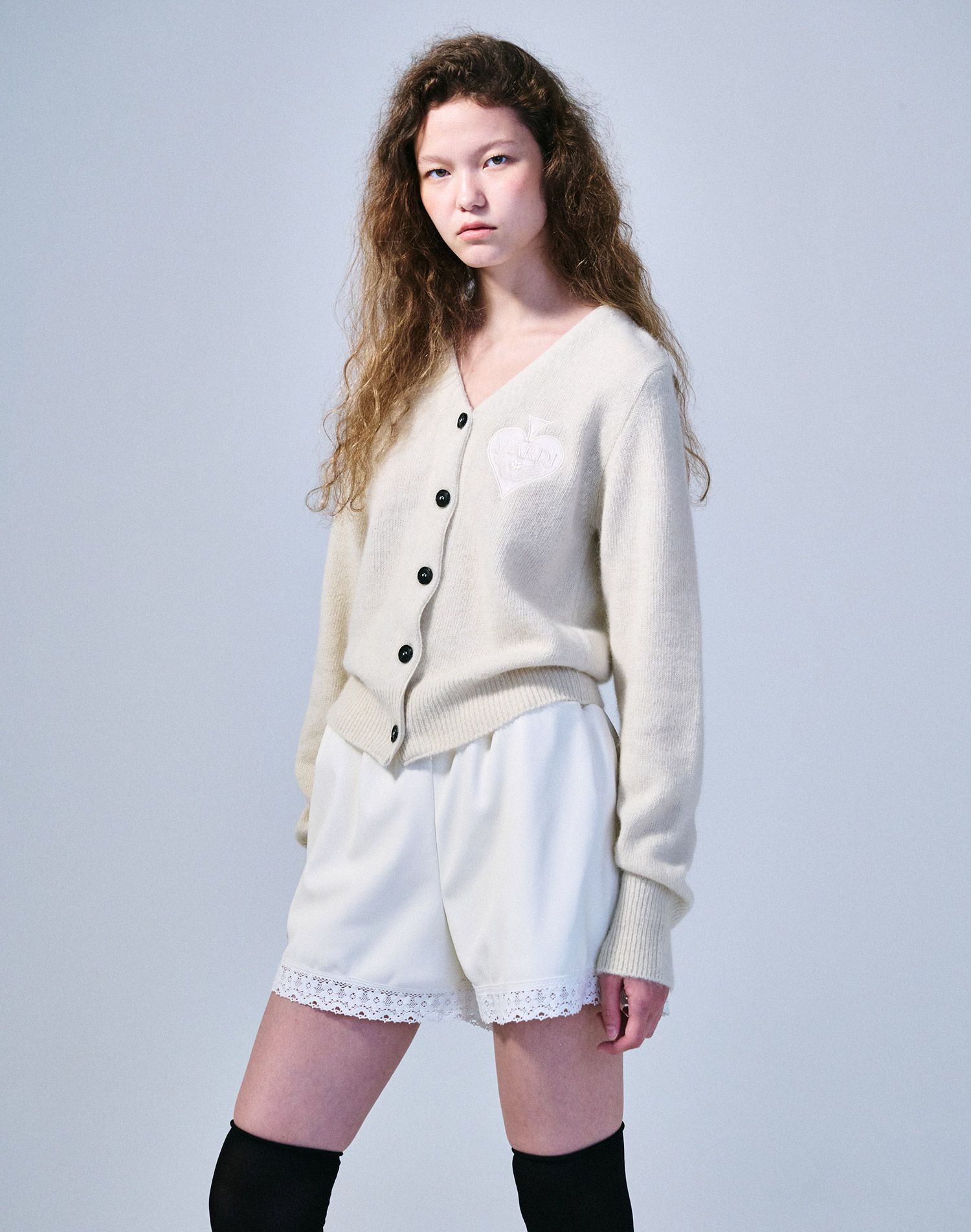 トップス Mardi Mercredi RACCOON BLENDED CARDIGAN RACCOON BLENDED CARDIGAN ROUND NECK SPADE_IVORY - MARDI MERCREDI