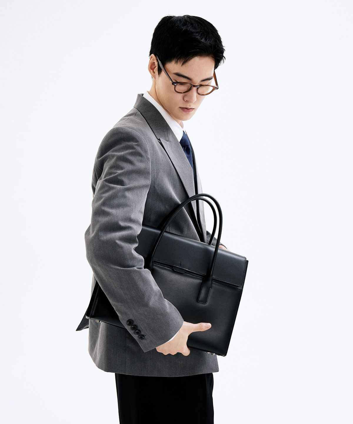 베드포드일레븐스(BEDFORD11TH) 랩탑수납 폴리건탑핸들비지니스레더토트 블랙