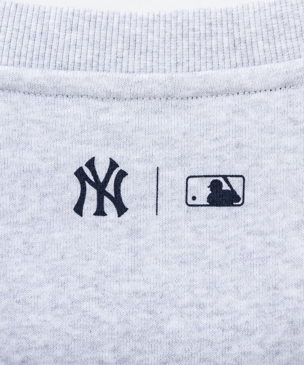 뉴에라(NEW ERA) MLB 뉴욕양키스 아치로고 맨투맨 헤더 그레이