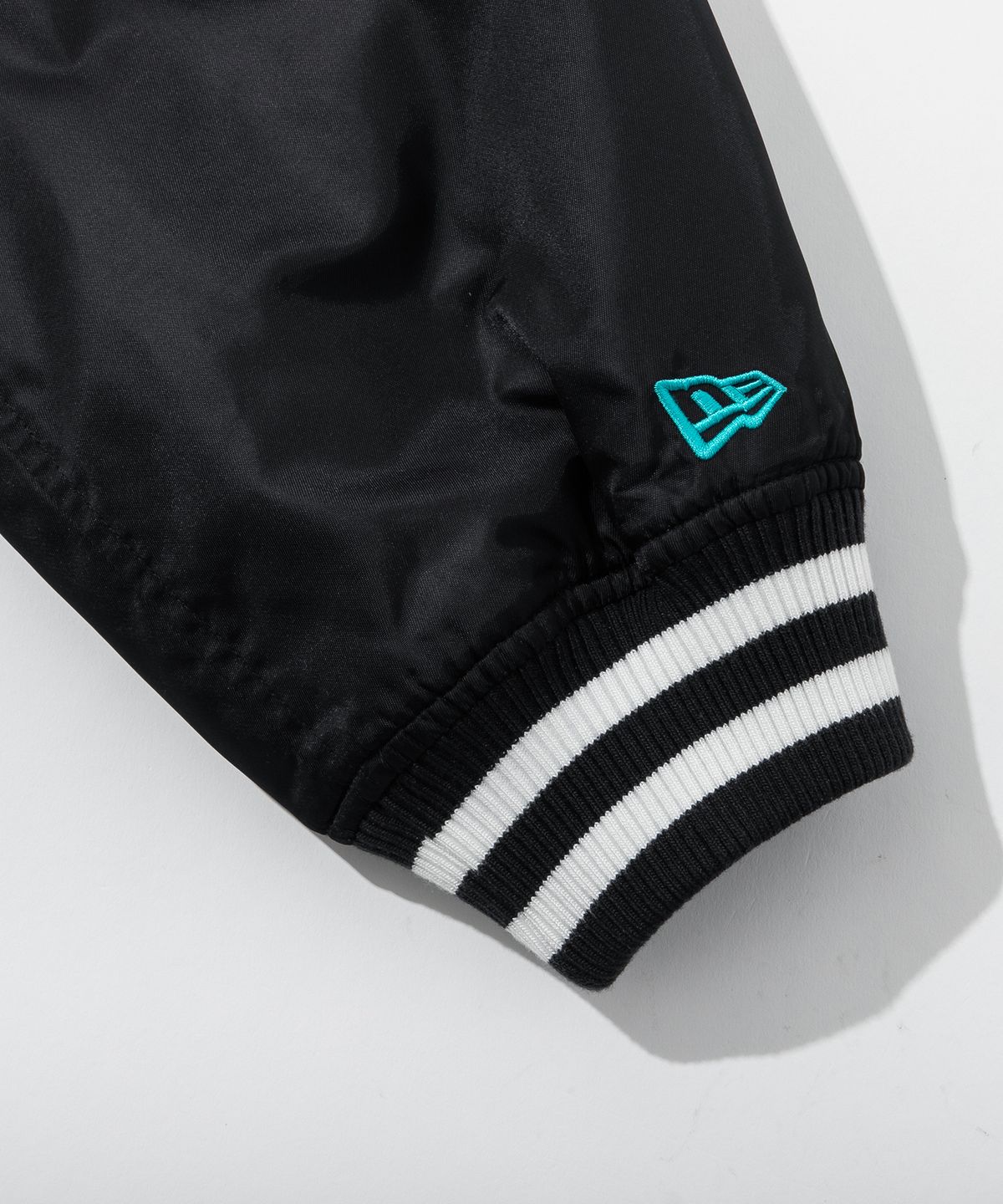 뉴에라(NEW ERA) MLB LA다저스 아치로고 나일론 스타디움 재킷 블랙