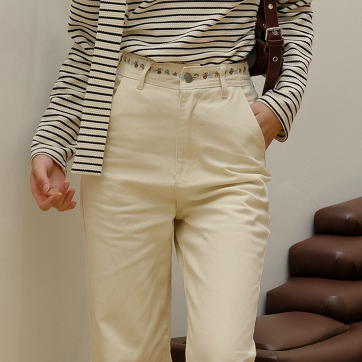 던드롭(DUNDROP) DD_Flower embroidered waist wide pants