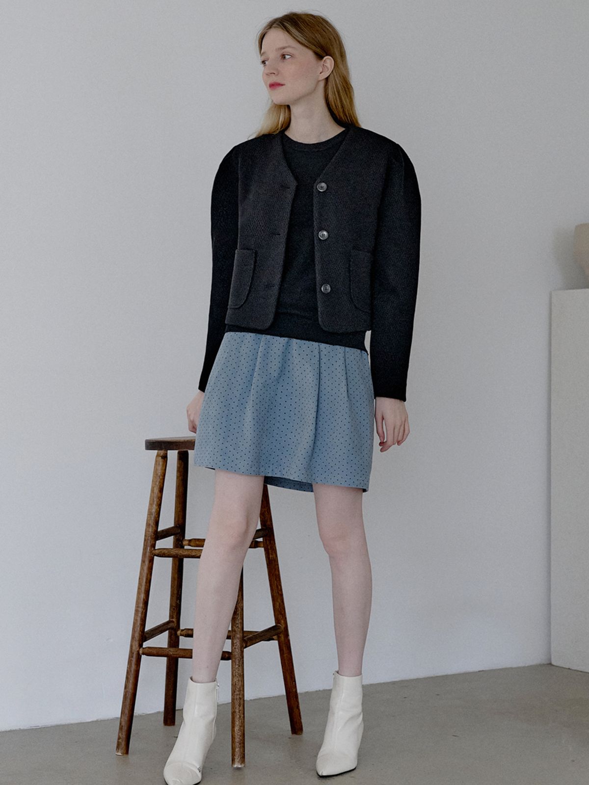 아방(AVANT-G) V-neck Puff Knit Jacket - BLACK