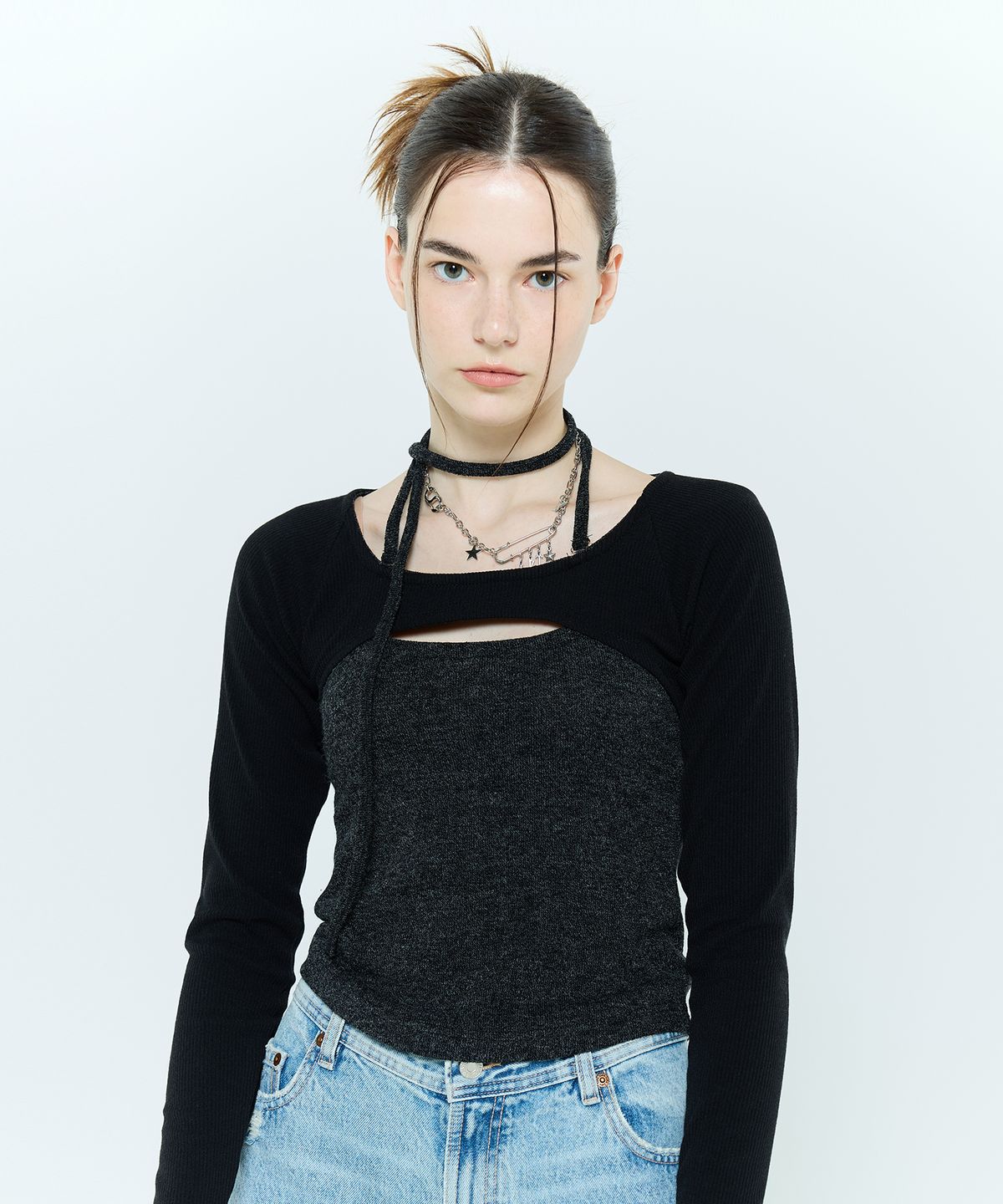라티젠(LARTIGENT) L6 CUTOUT RAGLAN TOP(BLACK)