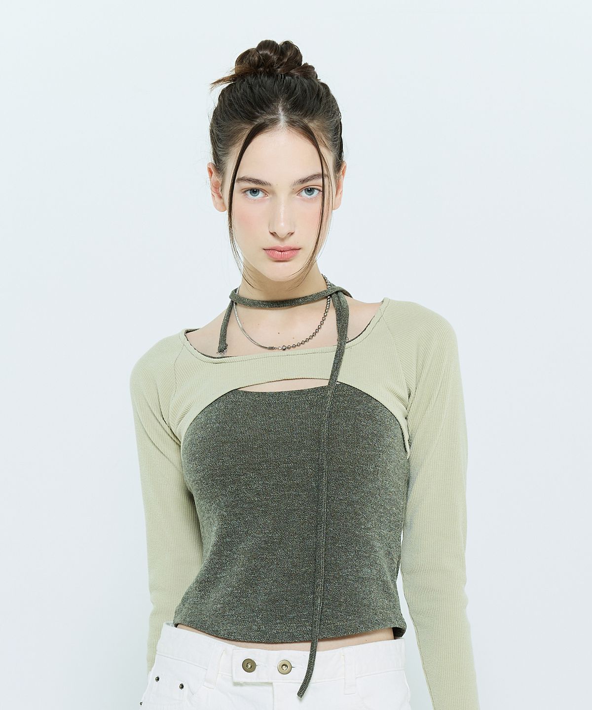 라티젠(LARTIGENT) L6 CUTOUT RAGLAN TOP(KHAKI)