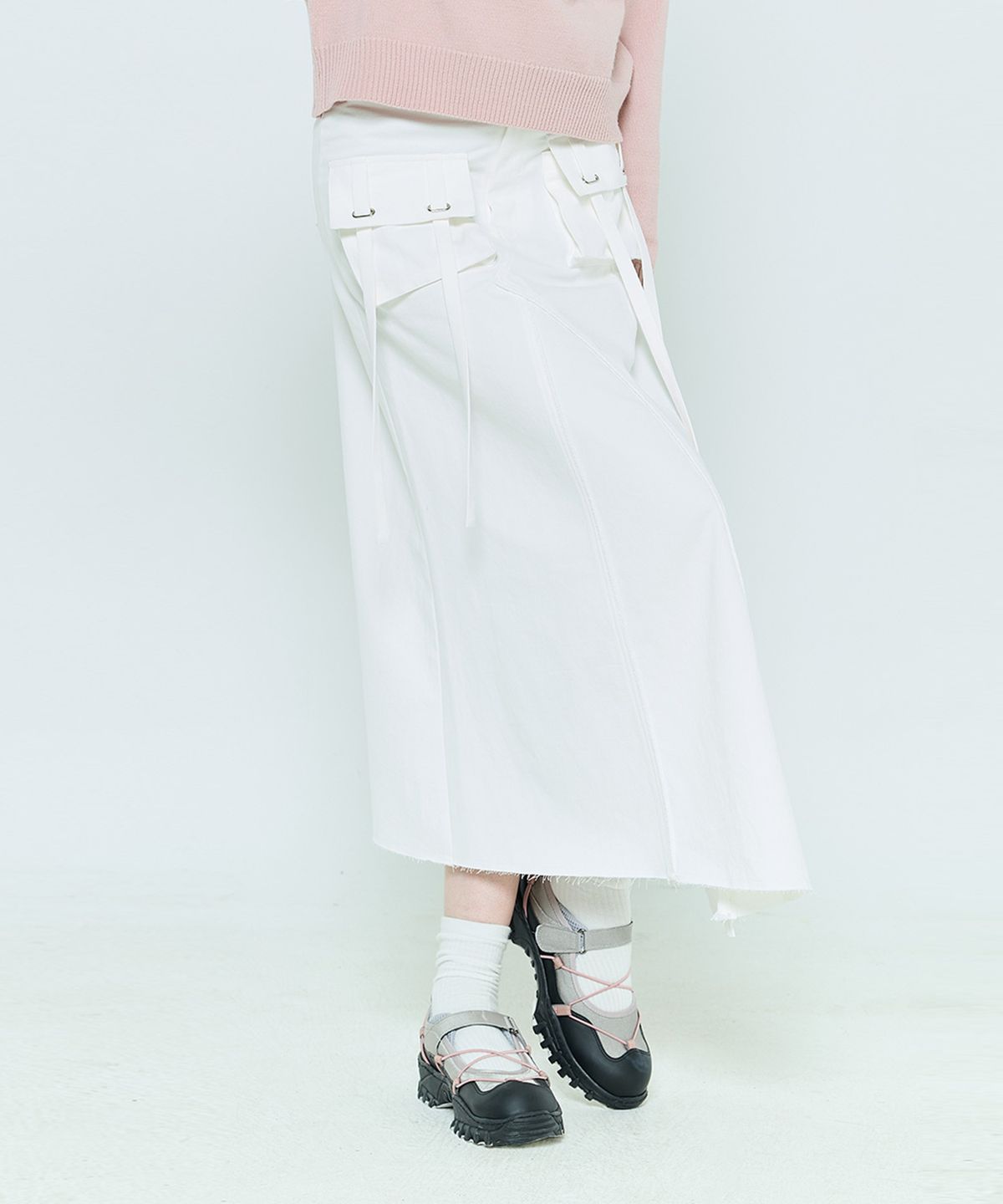 라티젠(LARTIGENT) L6 POCKET SLIT SKIRT(WHITE)