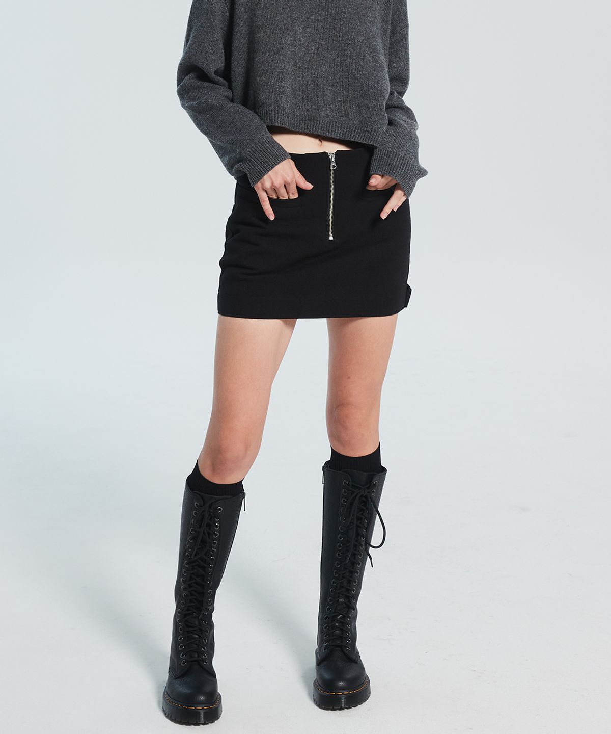 라클레르(RACLEUR) 프론트 ZIP 미니 스커트 [BLACK]