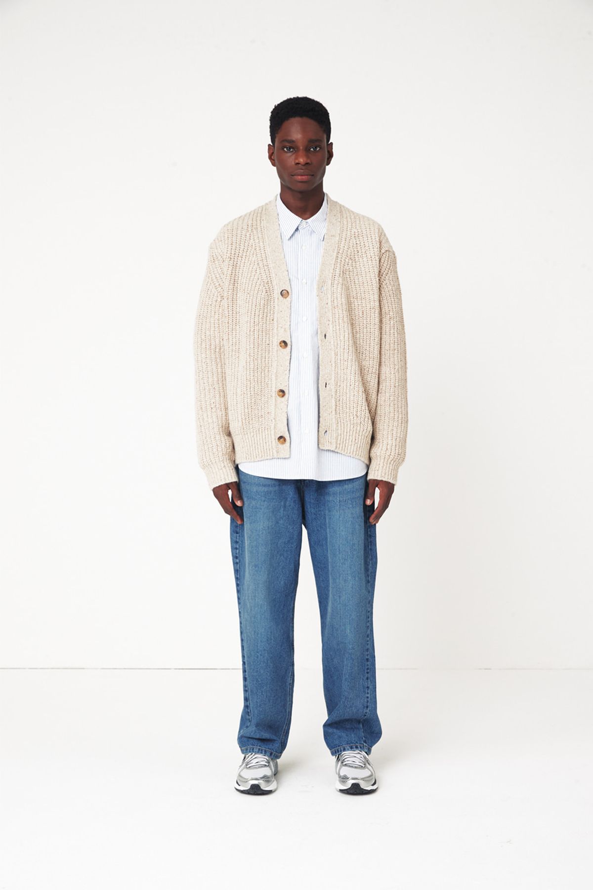 홀리선(HORLISUN) Eliot Low Gauge Knit Cardigan Oatmeal